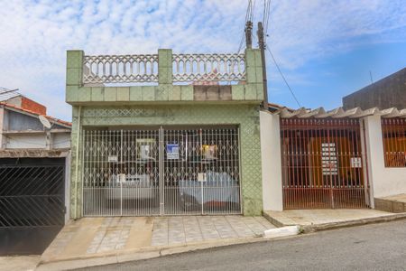 Casa à venda com 146m², 4 quartos e 2 vagas Casa à venda com 146m², 4 quartos e 2 vagasFachada +placa