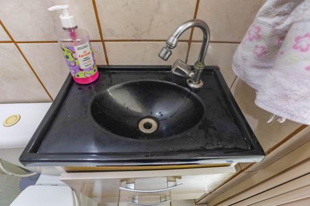 Casa à venda com 146m², 4 quartos e 2 vagas Casa à venda com 146m², 4 quartos e 2 vagasCasa 2 - Banheiro da suíte