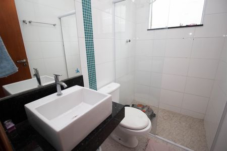 Casa à venda com 150m², 3 quartos e 4 vagasBanheiro da Suíte 1