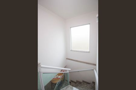 Casa à venda com 150m², 3 quartos e 4 vagasEscada