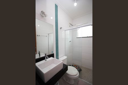 Casa à venda com 150m², 3 quartos e 4 vagasBanheiro da Suíte 1