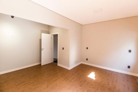 Casa de condomínio à venda com 400m², 4 quartos e 6 vagas Casa de condomínio à venda com 400m², 4 quartos e 6 vagasSuíte 1