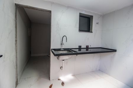 Casa de condomínio à venda com 400m², 4 quartos e 6 vagas Casa de condomínio à venda com 400m², 4 quartos e 6 vagasÁrea de Serviço