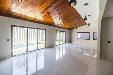 Sala de casa de condomínio à venda com 4 quartos, 400m² em Alphaville, São Paulo
