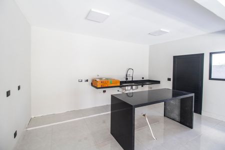 Casa de condomínio à venda com 400m², 4 quartos e 6 vagas Casa de condomínio à venda com 400m², 4 quartos e 6 vagasCozinha