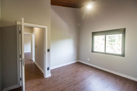 Casa de condomínio à venda com 400m², 4 quartos e 6 vagas Casa de condomínio à venda com 400m², 4 quartos e 6 vagasQuarto 4