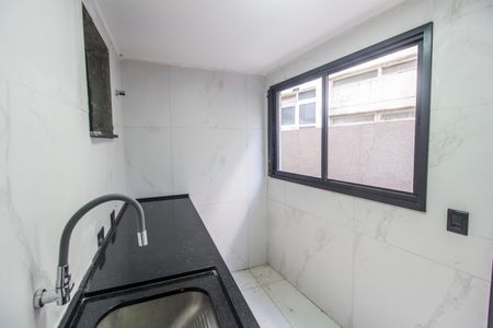 Casa de condomínio à venda com 400m², 4 quartos e 6 vagas Casa de condomínio à venda com 400m², 4 quartos e 6 vagasÁrea de Serviço