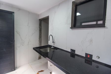 Casa de condomínio à venda com 400m², 4 quartos e 6 vagas Casa de condomínio à venda com 400m², 4 quartos e 6 vagasÁrea de Serviço