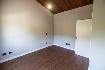 Casa de condomínio à venda com 400m², 4 quartos e 6 vagas Casa de condomínio à venda com 400m², 4 quartos e 6 vagasQuarto 4