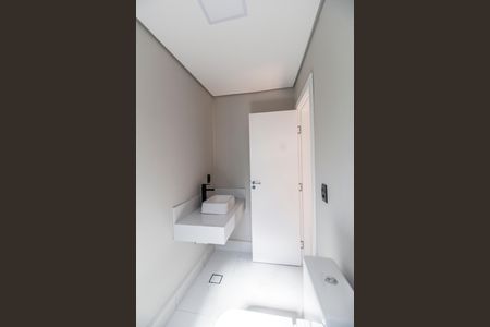 Casa de condomínio à venda com 400m², 4 quartos e 6 vagas Casa de condomínio à venda com 400m², 4 quartos e 6 vagasBanheiro da Suíte