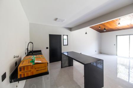 Casa de condomínio à venda com 400m², 4 quartos e 6 vagas Casa de condomínio à venda com 400m², 4 quartos e 6 vagasCozinha