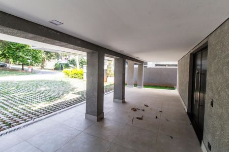 Casa de condomínio à venda com 400m², 4 quartos e 6 vagas Casa de condomínio à venda com 400m², 4 quartos e 6 vagasGaragem