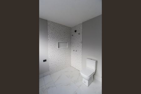 Casa de condomínio à venda com 400m², 4 quartos e 6 vagas Casa de condomínio à venda com 400m², 4 quartos e 6 vagasBanheiro da Suíte