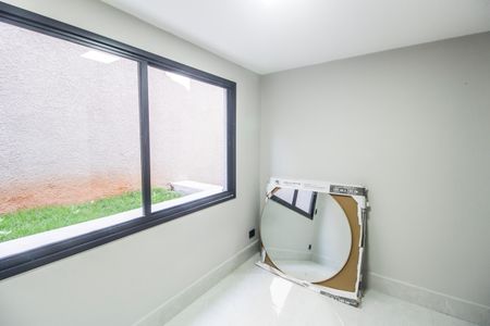 Casa de condomínio à venda com 400m², 4 quartos e 6 vagas Casa de condomínio à venda com 400m², 4 quartos e 6 vagasEscritório