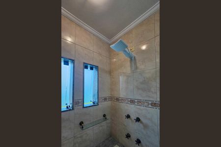 Casa de condomínio para alugar com 480m², 4 quartos e 6 vagasBanheiro da Suíte 1