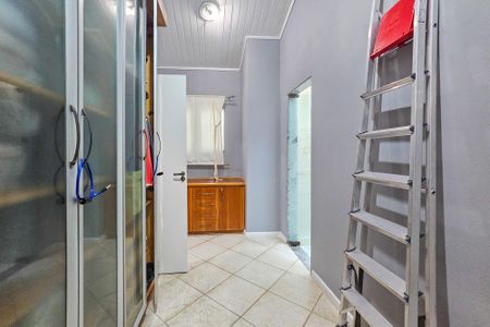 Casa de condomínio para alugar com 480m², 4 quartos e 6 vagasCloset da Suíte 2