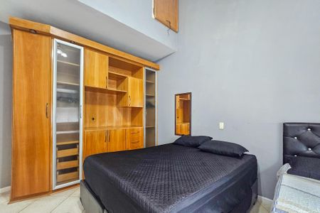 Casa de condomínio para alugar com 480m², 4 quartos e 6 vagasSuíte 3