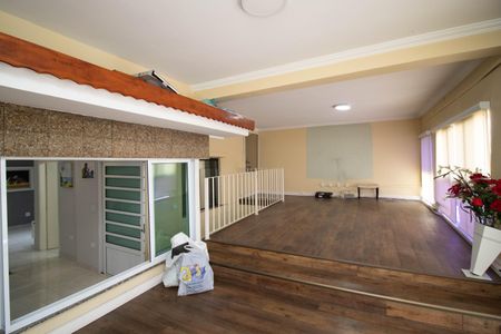 Casa à venda com 539m², 4 quartos e 4 vagas Casa à venda com 539m², 4 quartos e 4 vagasBanheiroSala 2