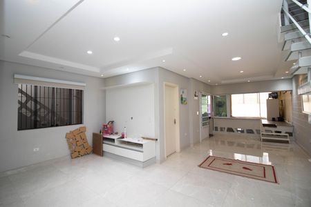 Casa à venda com 539m², 4 quartos e 4 vagas Casa à venda com 539m², 4 quartos e 4 vagasSala