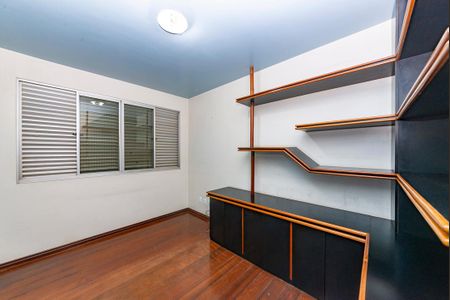 Apartamento à venda com 160m², 4 quartos e 3 vagasQuarto 2