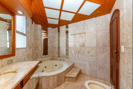 Apartamento à venda com 160m², 4 quartos e 3 vagasBanheiro Social