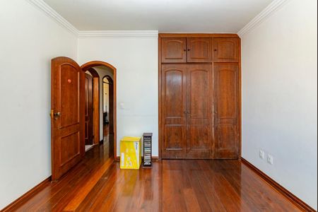 Apartamento à venda com 160m², 4 quartos e 3 vagasQuarto 4
