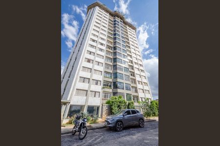 Apartamento à venda com 160m², 4 quartos e 3 vagasFachada