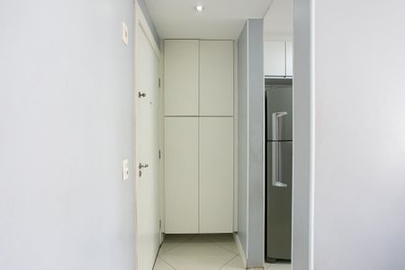 Apartamento à venda com 54m², 2 quartos e 1 vaga Apartamento à venda com 54m², 2 quartos e 1 vagaCorredor de Entrada