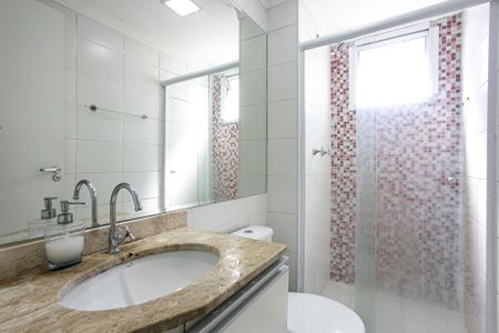 Apartamento à venda com 54m², 2 quartos e 1 vaga Apartamento à venda com 54m², 2 quartos e 1 vagaBanheiro da Suíte