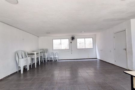 Apartamento para alugar com 40m², 2 quartos e sem vagaÁrea comum - Salão de festas
