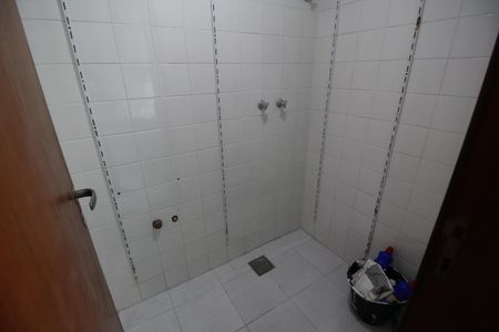 Apartamento à venda com 94m², 3 quartos e 2 vagasBanheiro de Serviço