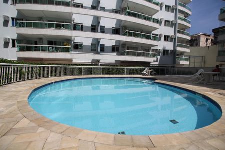 Apartamento à venda com 94m², 3 quartos e 2 vagasPiscina