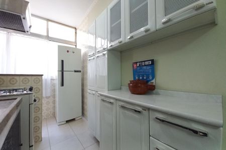 Apartamento à venda com 65m², 2 quartos e 1 vagaCozinha 
