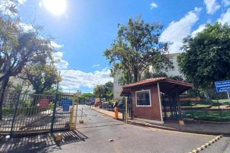 Apartamento à venda com 65m², 2 quartos e 1 vagaFachada e Portaria 