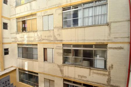 Apartamento à venda com 65m², 2 quartos e 1 vagaVista da Área de Serviço 