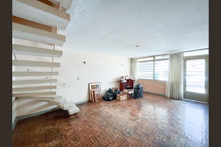 Casa à venda com 300m², 3 quartos e 2 vagasSala