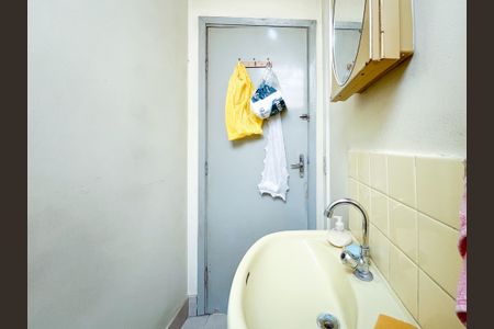 Casa à venda com 300m², 3 quartos e 2 vagasLavabo