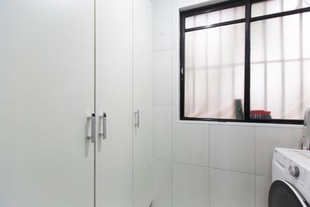 Apartamento à venda com 49m², 2 quartos e 1 vaga Apartamento à venda com 49m², 2 quartos e 1 vagaÁrea de Serviço - Armário