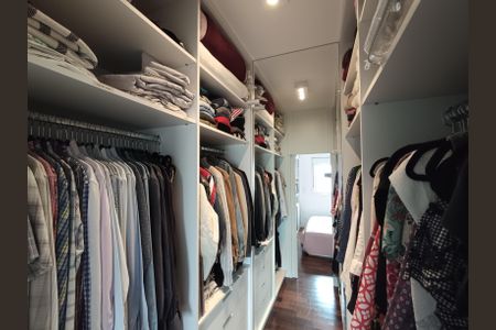 Apartamento à venda com 97m², 3 quartos e 2 vagasCloset - Suite