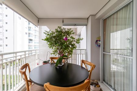 Apartamento à venda com 134m², 3 quartos e 2 vagasVaranda