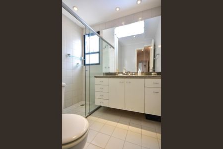 Apartamento à venda com 127m², 3 quartos e 2 vagasBanheiro da Suíte