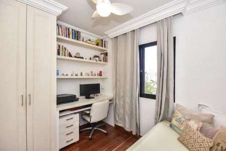 Apartamento à venda com 127m², 3 quartos e 2 vagasQuarto 2