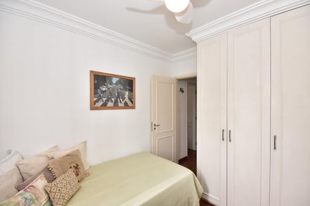 Apartamento à venda com 127m², 3 quartos e 2 vagasQuarto 2