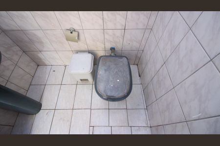 Banheiro Social de casa para alugar com 1 quarto, 50m² em Parque Colonial, São Paulo