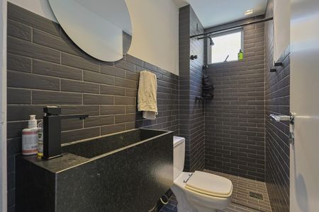 Banheiro de apartamento à venda com 2 quartos, 106m² em Anchieta, Belo Horizonte