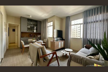 Sala  de apartamento à venda com 3 quartos, 74m² em Lourdes, Belo Horizonte
