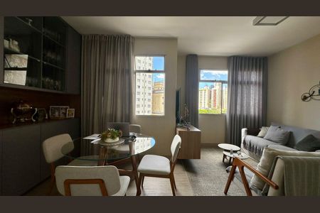 Sala  de apartamento à venda com 3 quartos, 74m² em Lourdes, Belo Horizonte