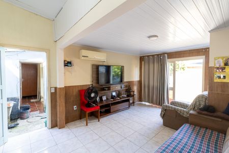 Sala de casa à venda com 3 quartos, 112m² em Campo Novo, Porto Alegre