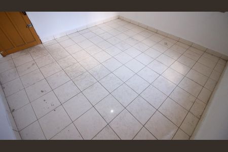 Casa para alugar com 50m², 1 quarto e 1 vagaQuarto