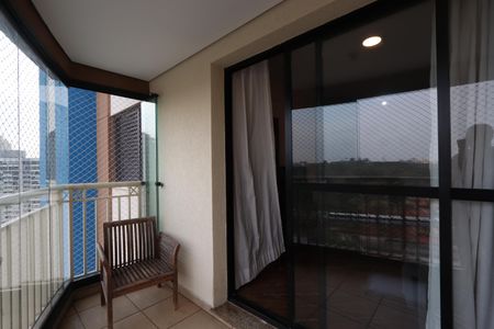 Apartamento à venda com 92m², 3 quartos e 2 vagasVaranda